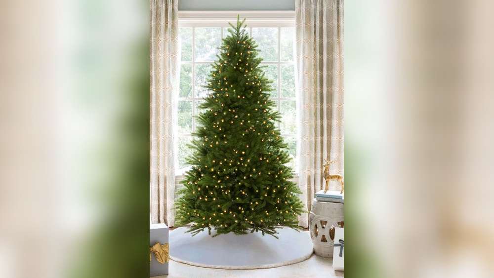 How to Shape Artificial Pre Lit Christmas Tree