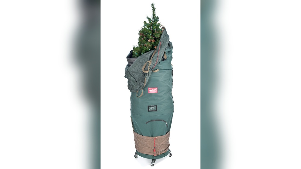 How to Store an Artificial Christmas Tree in a Bag