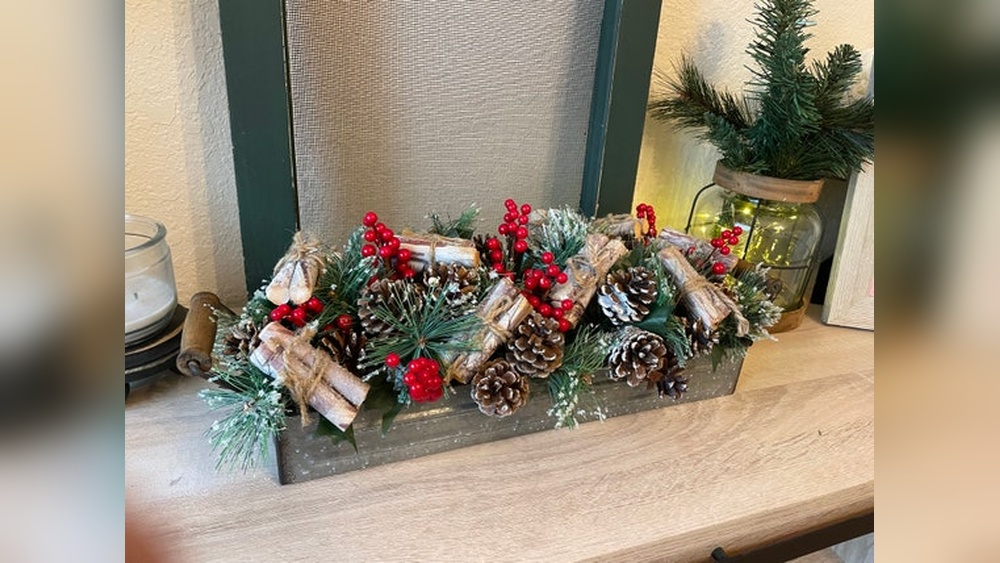 Kitchen Table Christmas Centerpieces