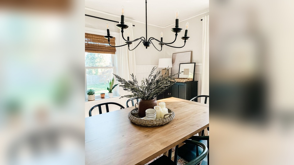 Modern Farmhouse Kitchen Table Centerpiece