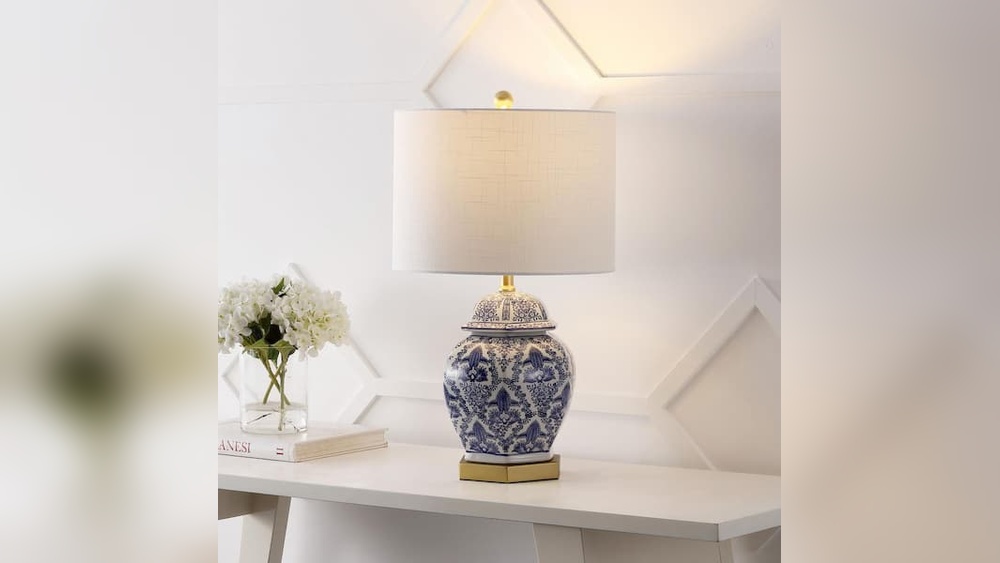 What is Ginger Jar Table Lamp