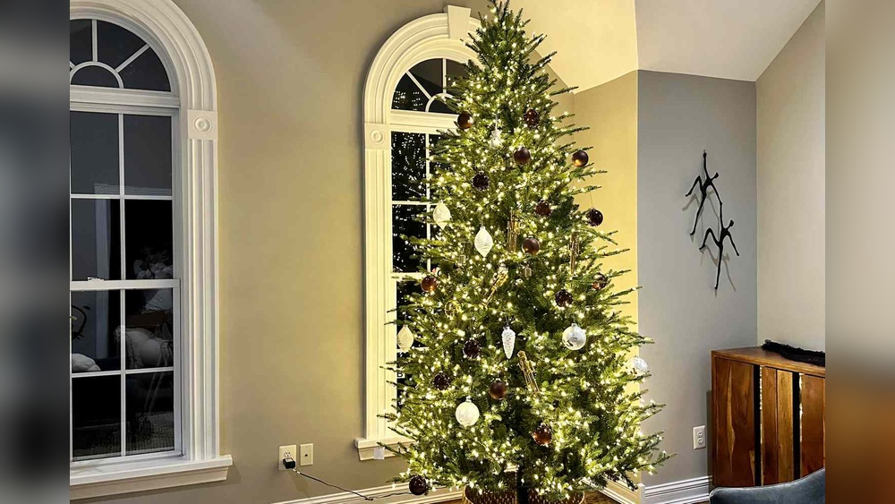 What is the Best Artificial Christmas Tree for Heavy Ornaments