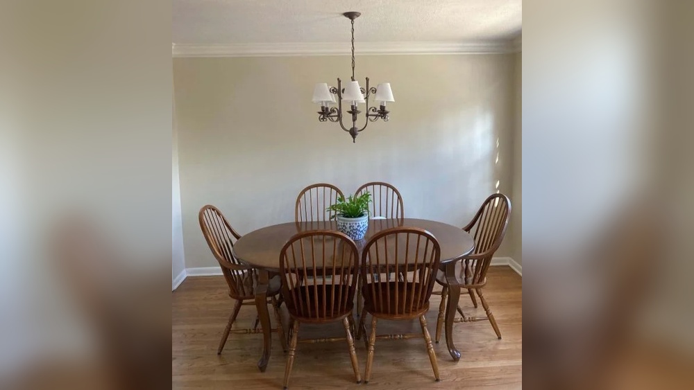 What to Hang on Back of Dining Room Chairs Decoration