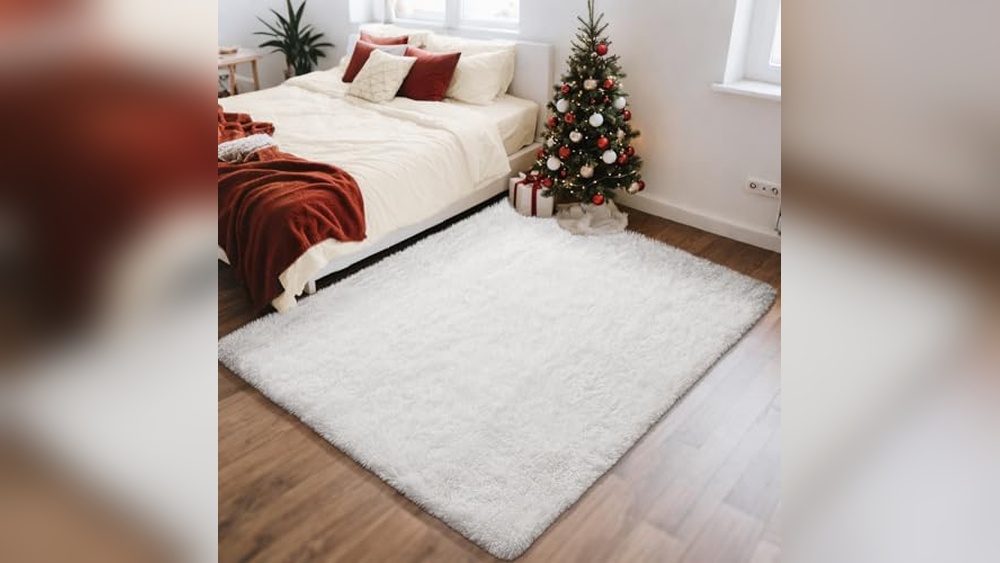 White on White Bedroom Decor