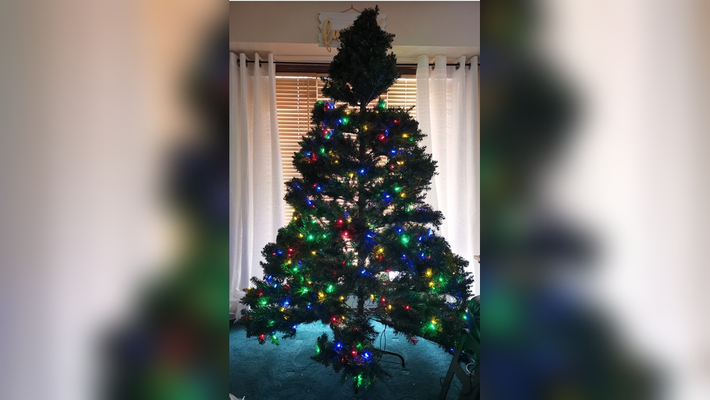 Why Don'T the Christmas Tree Light Work on Artificial Tree