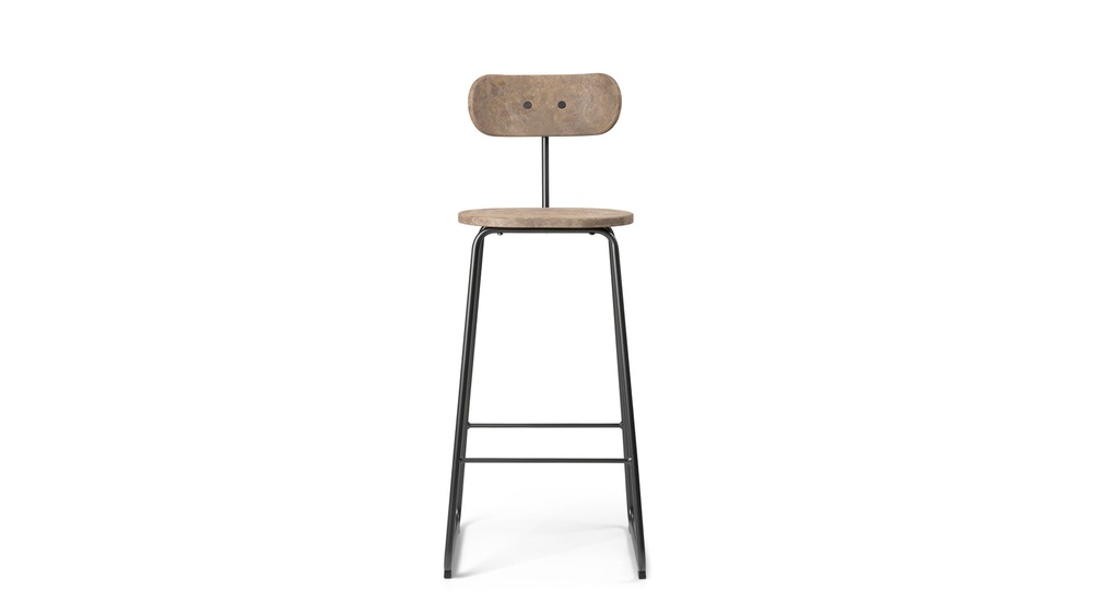 Why Should a Metal Table Lamp Always Be Earthed